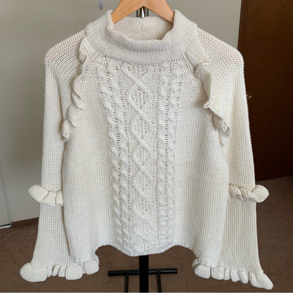 BB Dakota Evereve Chunky Cable Knit Fisherman Ruffle Sweater Cream